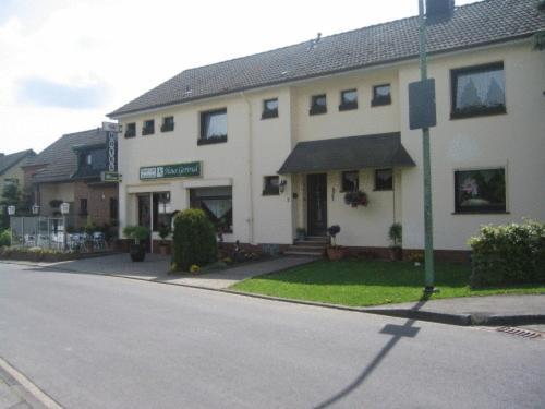 Hotel Haus Gertrud Simmerath Esterno foto