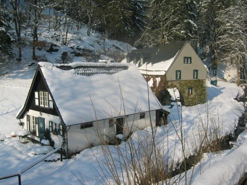 Hotel Haus Gertrud Simmerath Esterno foto
