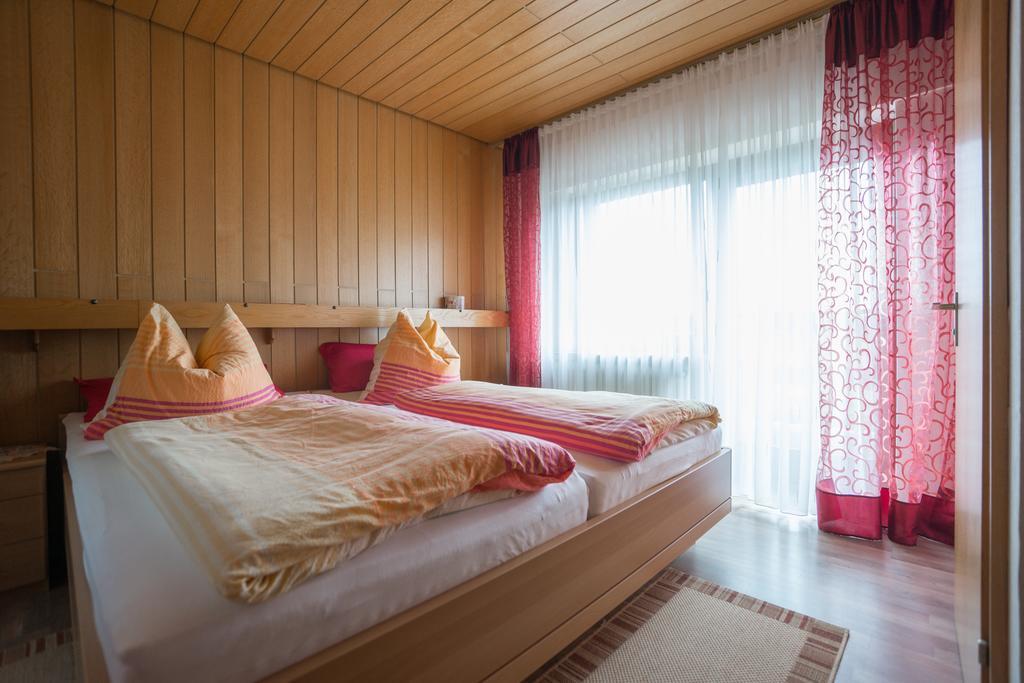 Hotel Haus Gertrud Simmerath Esterno foto