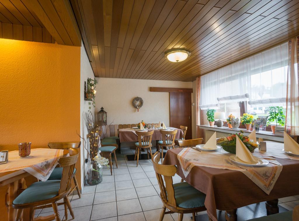 Hotel Haus Gertrud Simmerath Esterno foto